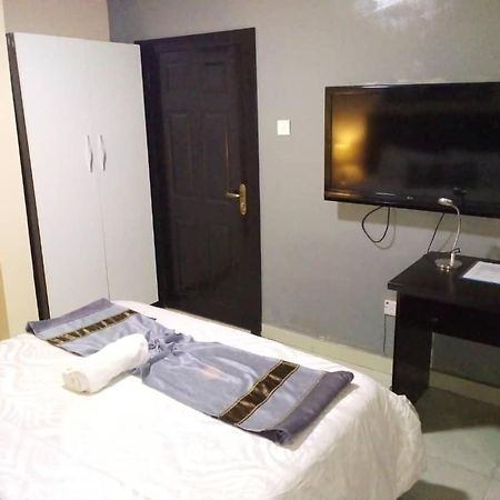 Primal Aparthotel Ikoyi Lagos Esterno foto