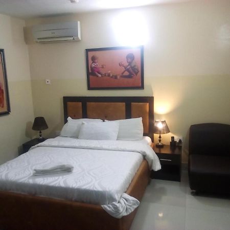 Primal Aparthotel Ikoyi Lagos Esterno foto