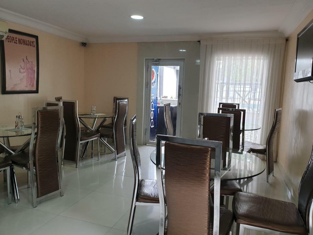 Primal Aparthotel Ikoyi Lagos Esterno foto