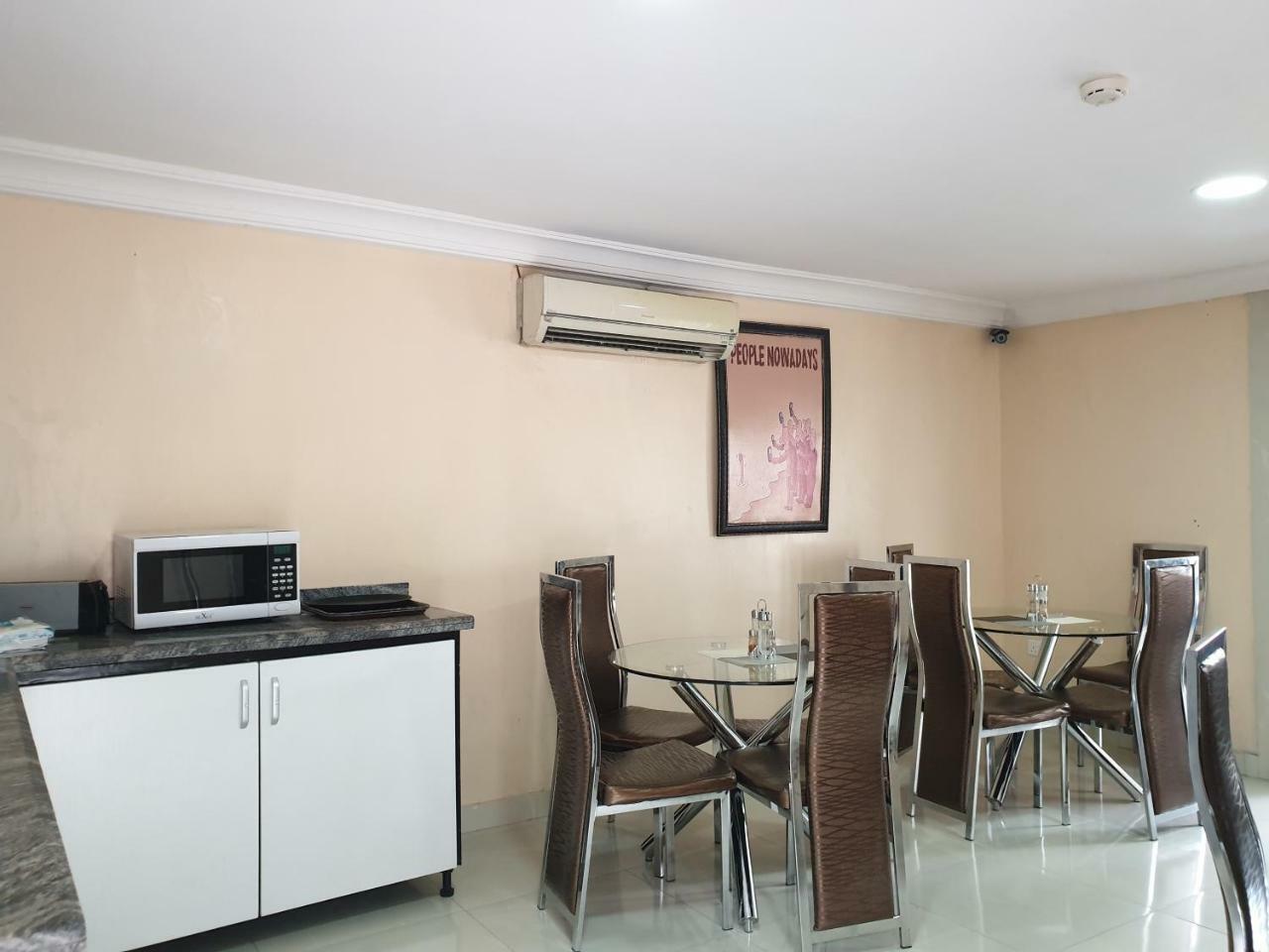 Primal Aparthotel Ikoyi Lagos Esterno foto