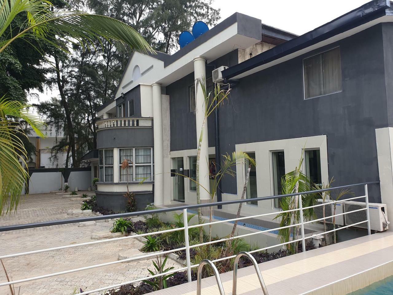 Primal Aparthotel Ikoyi Lagos Esterno foto