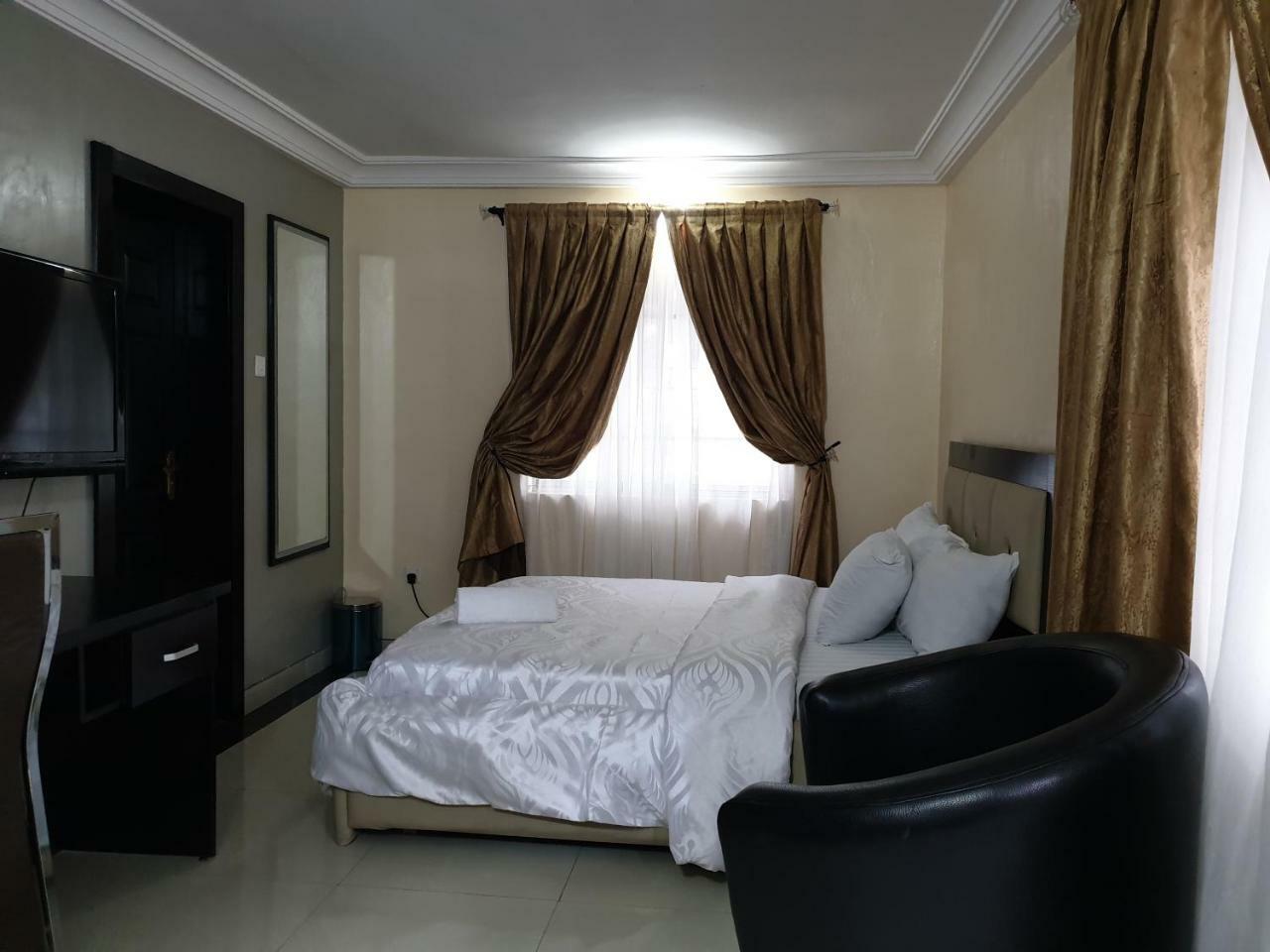 Primal Aparthotel Ikoyi Lagos Esterno foto